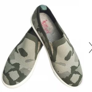 Jellypop Green Camouflage Slip-Ons Great Condition
